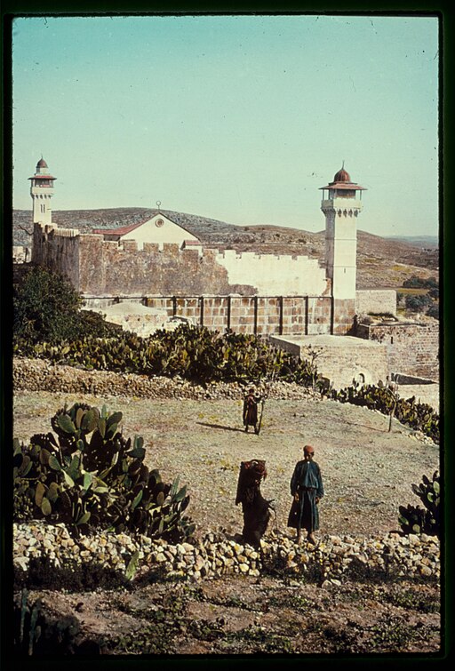 Abraham dies and is buried, Genesis 25:1-10